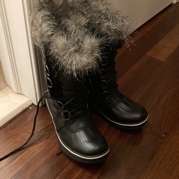New Sorel Tofino II Waterproof Insulated Quilted Faux Fur Boot Black Sz 7.5 - Picture 2 of 2